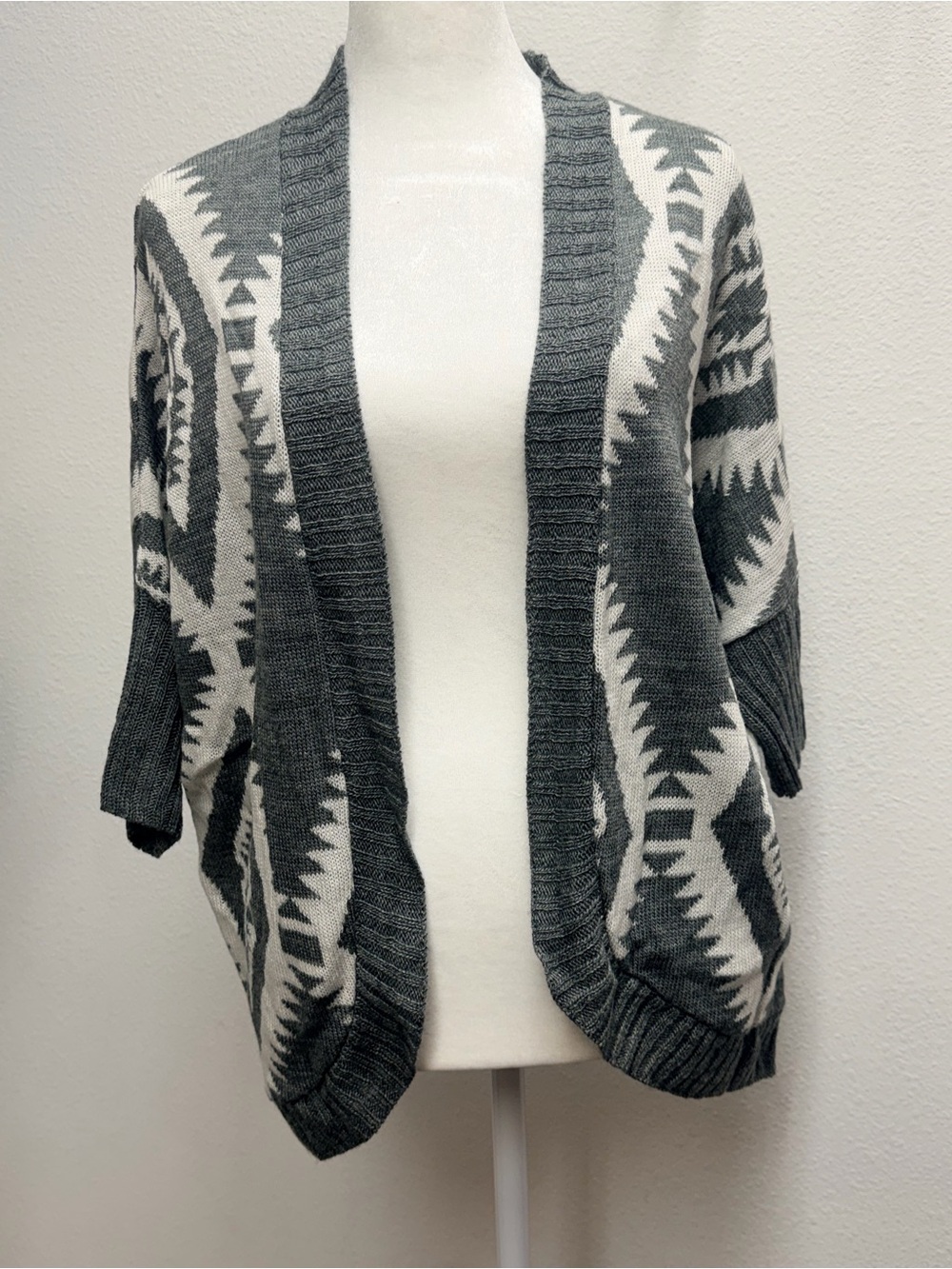 NWT Pink Rose Cozy Gray and Cream Aztec Open Cardigan Sweater size medium